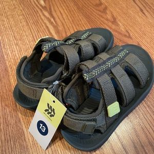 Target all in motion toddler boys water shoe/sandal size 13 . New with tags.